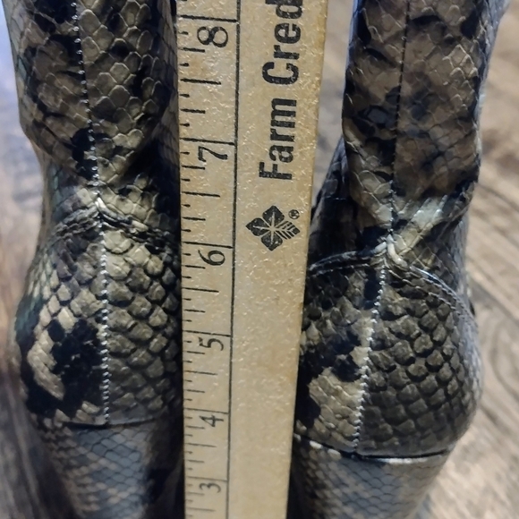 New w/Tag Original Price $129.50 (no box) INC International Concepts Boots - Picture 9 of 11